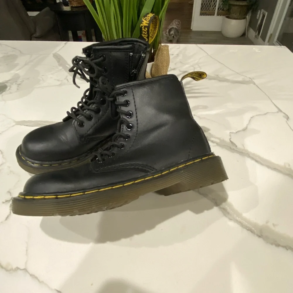 Dr Martens kids Black Leather Boots